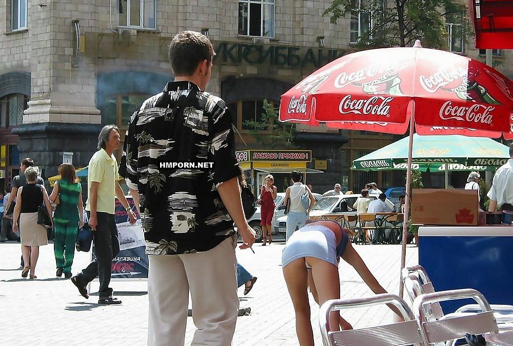 Hot Amateur Babes And Women Flash Panties Underskirt Or Flash Nude