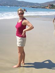 Photo 2, Mature Housewife