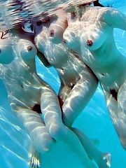 Photo 20, Amateur Chicks Swimming