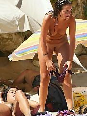 Photo 10, Nudist Girls Sunbathing