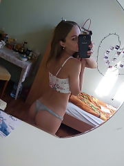 Photo 59, Blondie Slim Selfshooter