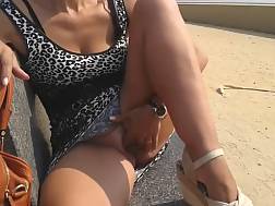 2 min - Mamma wife public pussy