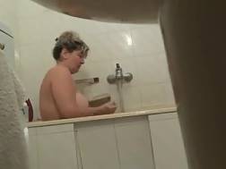 4 min - Hidden cam bathroom mature