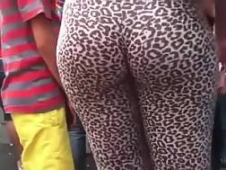 3 min - Big butt spying