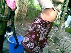 16 min - Saggy jugs outdoor