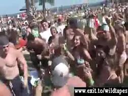 5 min - Public party teens