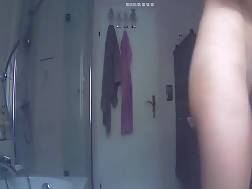 4 min - Teen darkhaired bathroom