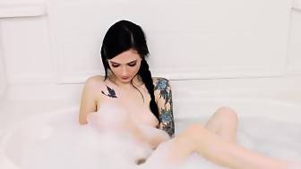 sexy brunette teen cums