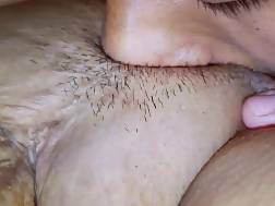 4 min - Eating shaved pussy