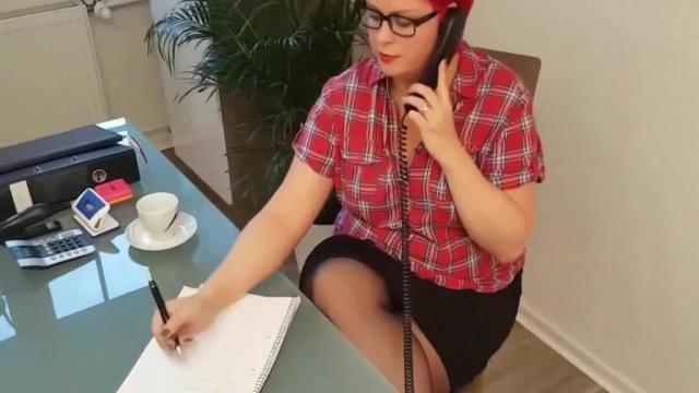 Chubby secretary doctor messy