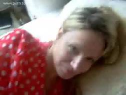 4 min - Housewife eats jizz