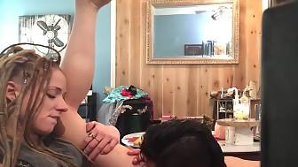 amazing girlie makes home