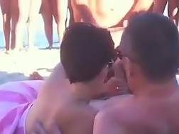 17 min - Swinger couples banging beach