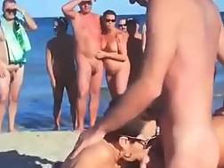 17 min - Swinger couples banging beach