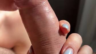 milf deep sucks hand