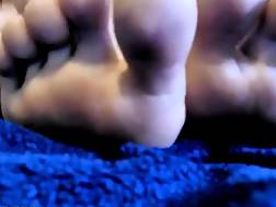 4 min - Closeup toes cum covered