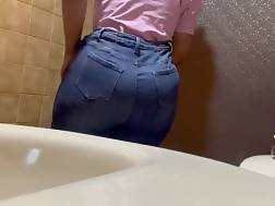 6 min - Public bathroom ass nurse